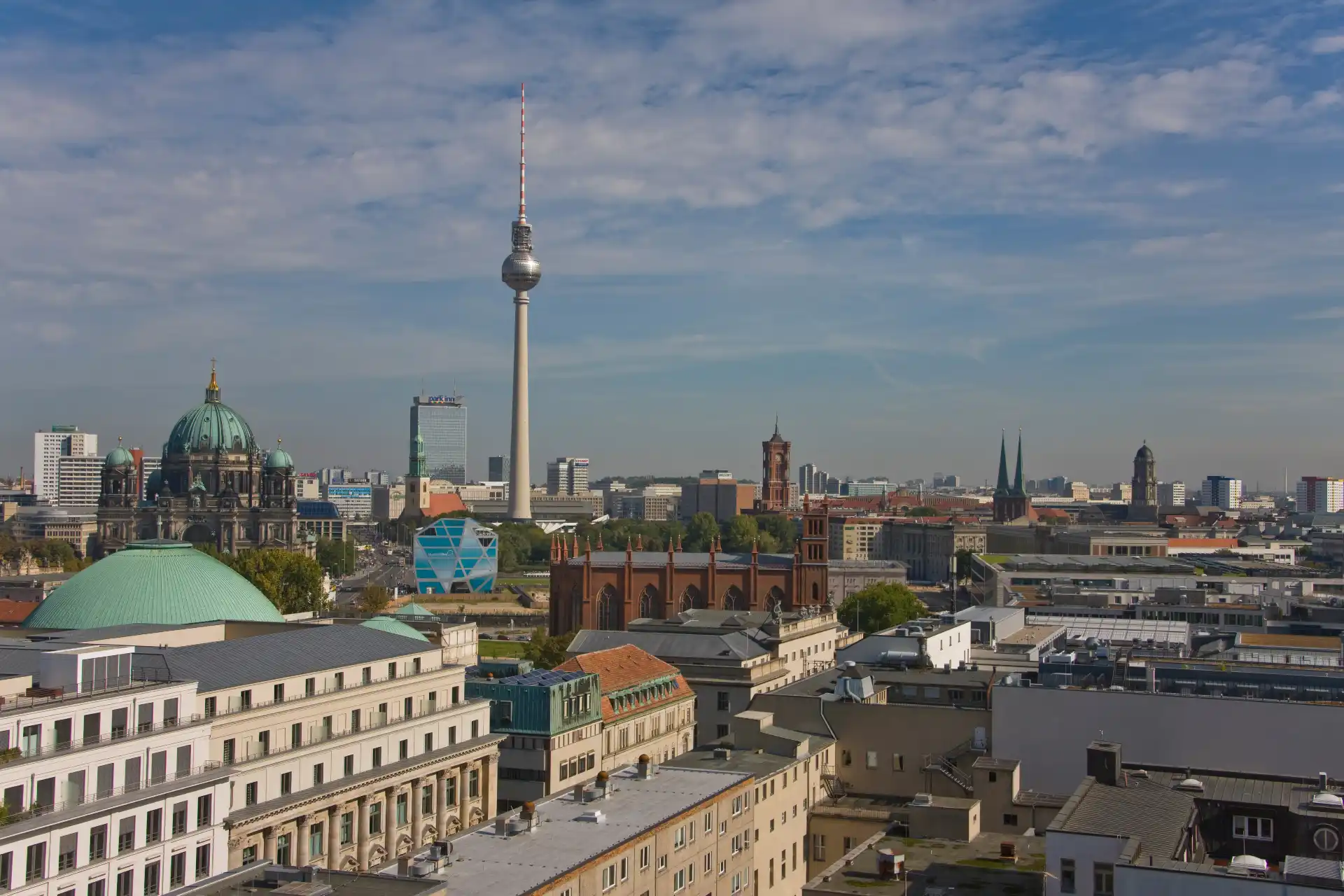 Vistas a la Fernsehturm de Berlín y la Catedral de Berlín