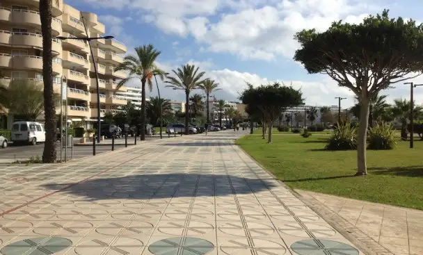 Paseo  marítimo y Marina Ibiza
