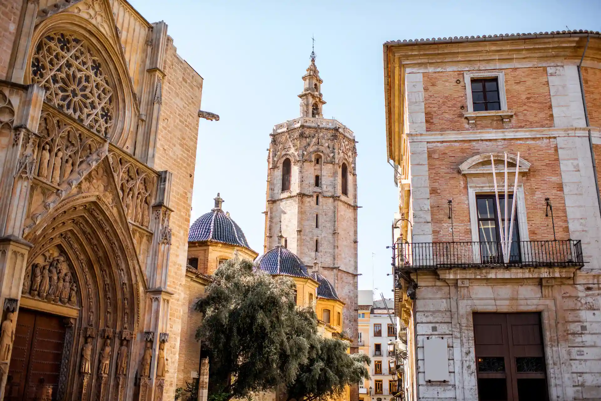 Vista de la torre de la catedral de Valencia