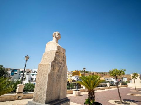 4 - Manuel Reina Montilla