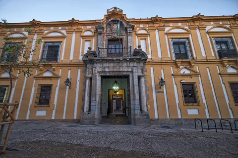 Antiguo Hospital del Cardenal Salazar