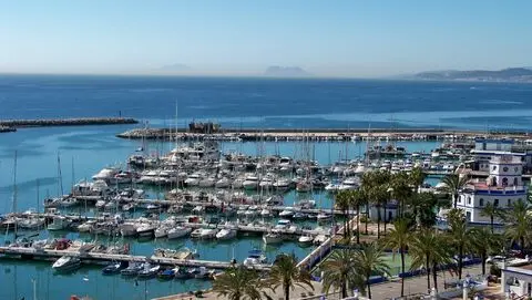 Estepona paso a paso en 4h